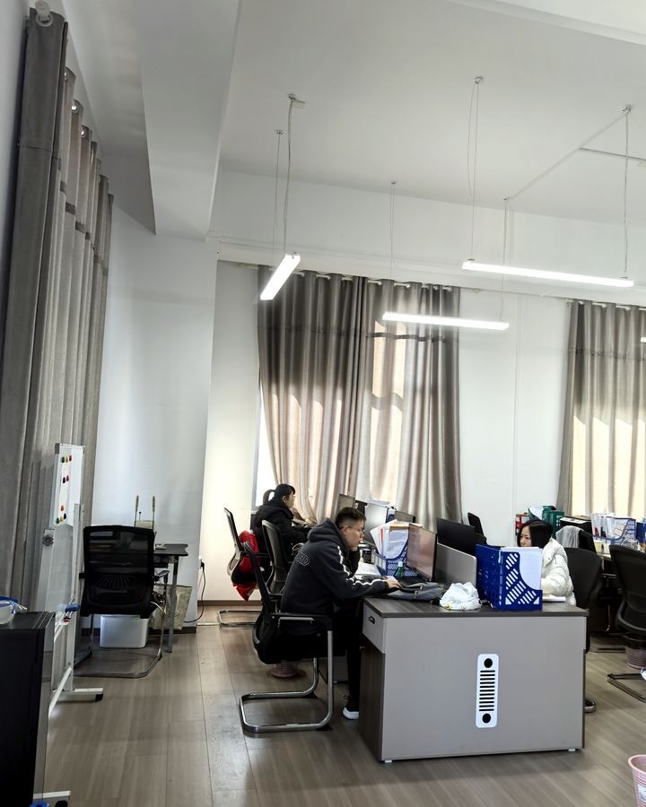 鑫宇财税办公区，会计团队日常工作